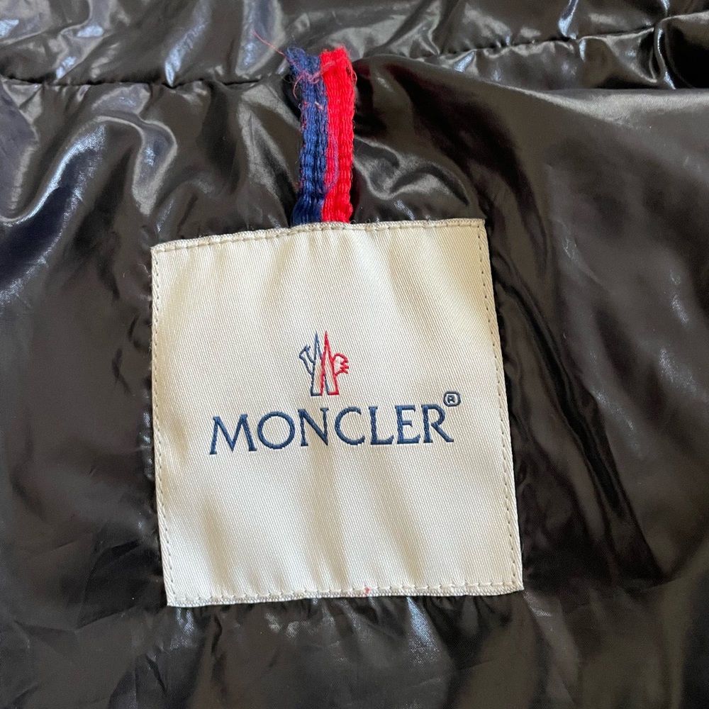 Moncler puffer jacket - Picture 9 of 14